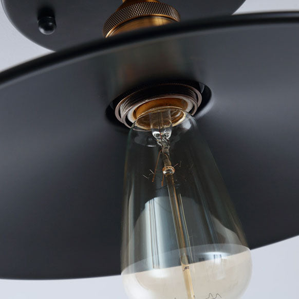 Zeitgenössische industrielle Eisenlegierung-Kegel-Deckenleuchte mit 1 Licht und halbbündiger Montage für Wohnzimmer und Flur 