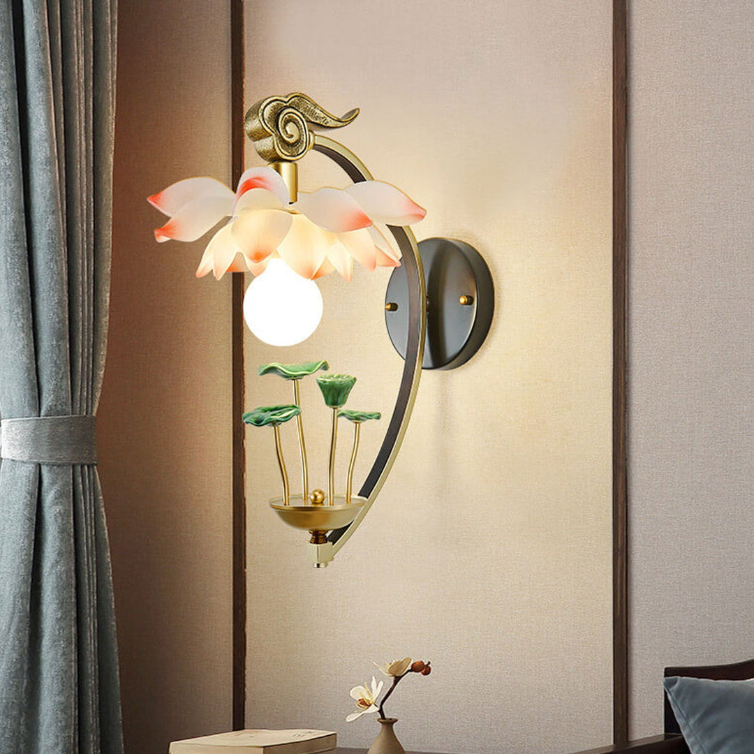 Applique murale moderne en céramique de lotus chinois à 1 lumière en résine 