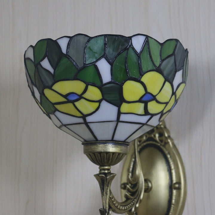 Applique murale européenne à 1 lumière en verre teinté à feuilles vertes florales Tiffany 