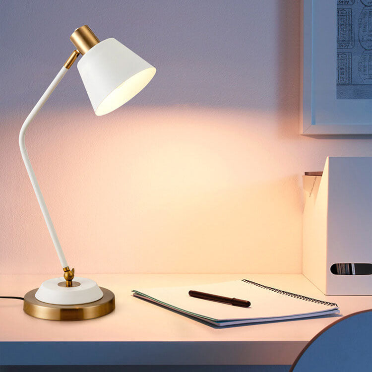 Moderne, minimalistische, einfarbige, 1-flammige Tischlampe aus Eisen