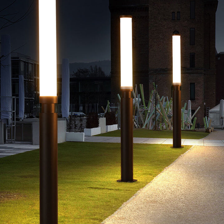 Moderne Acryl wasserdichte kreative Lippenstift-Design LED Outdoor Rasen Stehlampe 