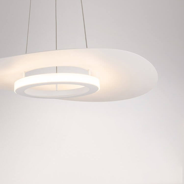 Moderne, minimalistische LED-Pendelleuchte aus Aluminium in Hutform 