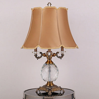 Lampe de table moderne avec abat-jour en tissu de luxe, base en cristal, 3/4 lumières 