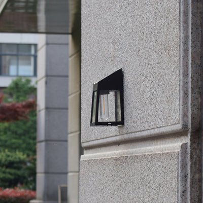 مصباح حائط خارجي مقاوم للماء يعمل بالطاقة الشمسية بمستشعر تحكم ضوئي LED 