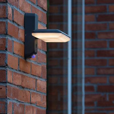Applique murale LED extérieure carrée moderne avec détection de lumière infrarouge solaire 