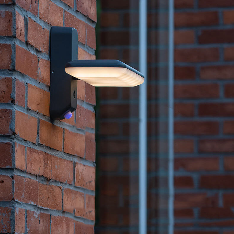 Applique murale LED extérieure carrée moderne avec détection de lumière infrarouge solaire 