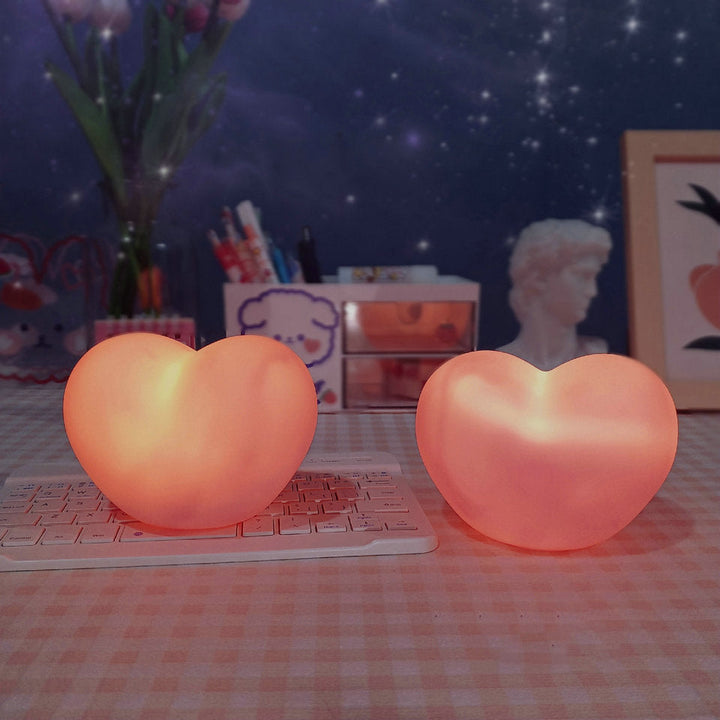 Lampe de table LED en forme de cœur créative en silicone moderne 