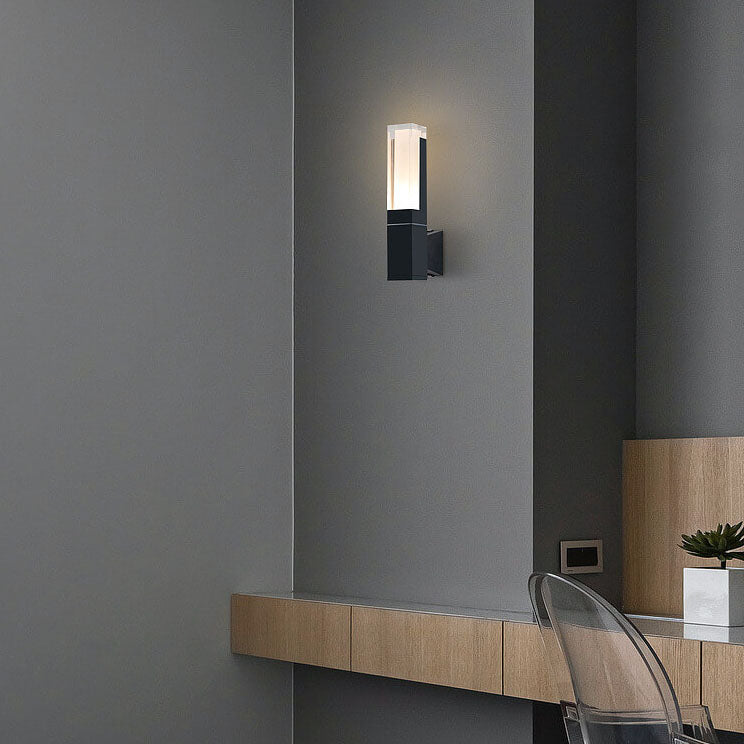 مصباح جداري LED بغطاء أكريليك حديث مقاوم للماء برأس واحد ومزدوج للاستخدام الخارجي 