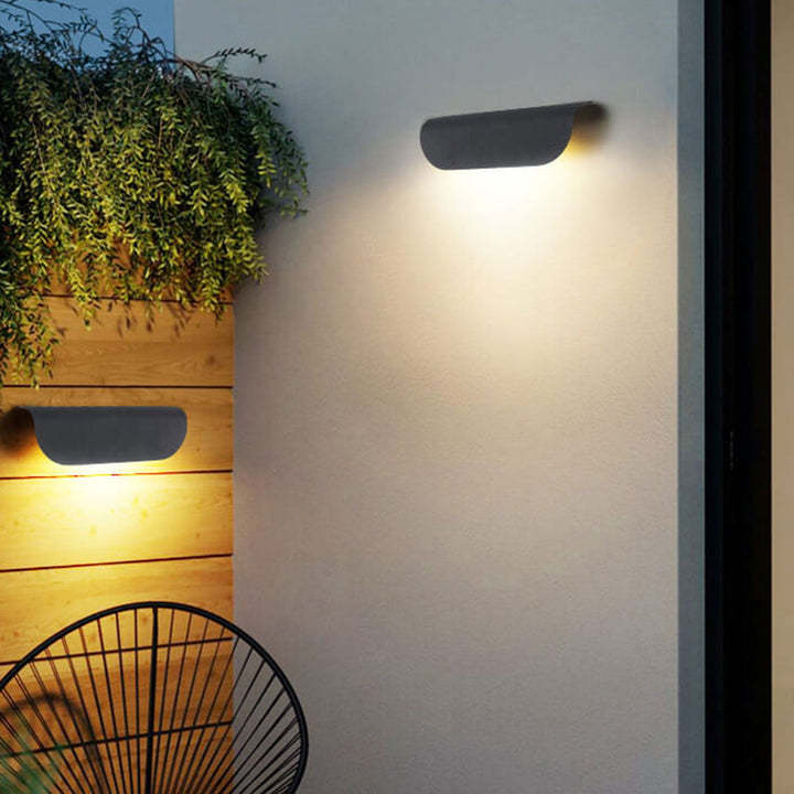 Lampe murale LED de jardin étanche moderne et courbée 