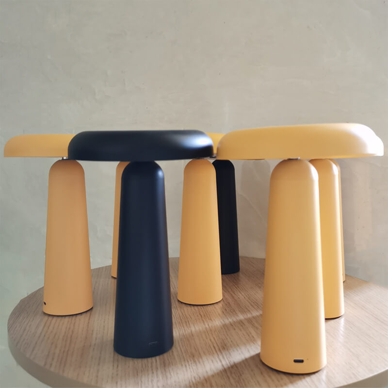 Lampe de table LED USB rotative en forme de soucoupe volante créative nordique 