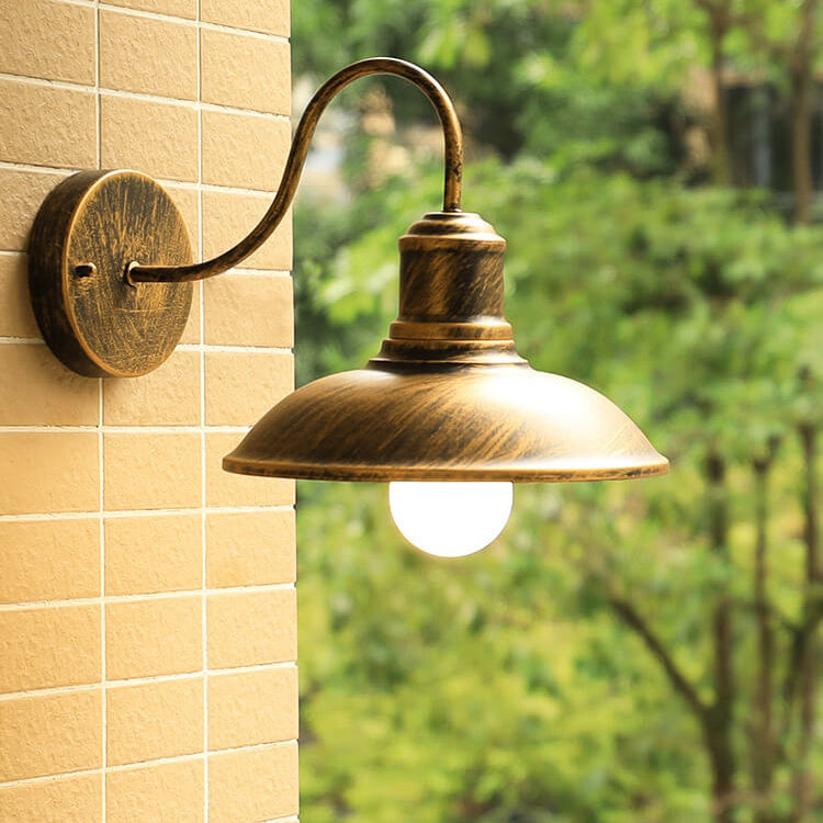 Applique Murale Extérieure Étanche en Fer Style Loft Rétro avec Dôme et Bras Courbé, 1 Lumière 