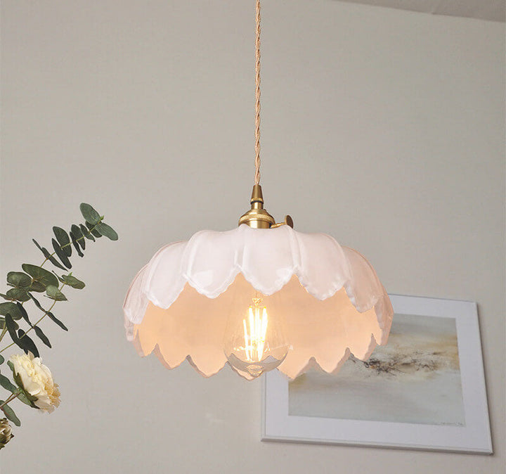 Lustre suspendu en laiton moderne rustique avec une fleur en verre à 1 lumière 