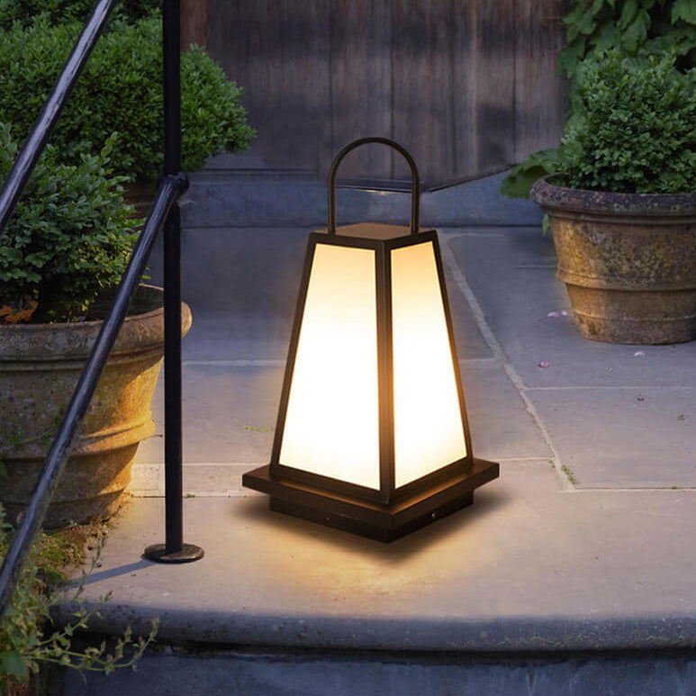 Einfache Acryl-Edelstahl-Laterne im Freien wasserdichte Rasen-Stehlampe 