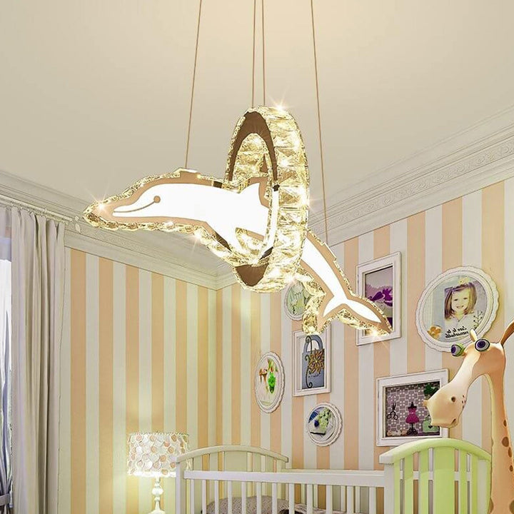 Moderner luxuriöser LED-Kronleuchter aus Kristall und Edelstahl im Delfin-Design für das Wohnzimmer 