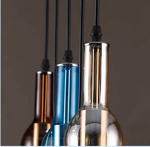 Candelabros de 5 luces con botellas de vino coloridas retro 