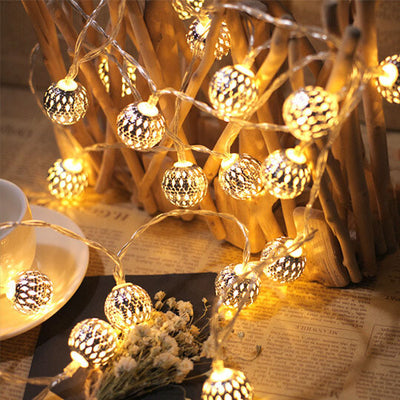 Solar-Lichterkette Marokkanische Kugel Bunte LED-Weihnachtslichter Eisenkugeln Dekoration Außenlichterkette 