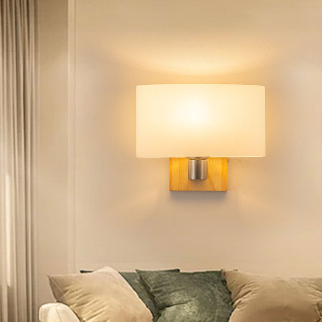 Nordische minimalistische Massivholz-Glas-Wandleuchte mit 1 Licht 