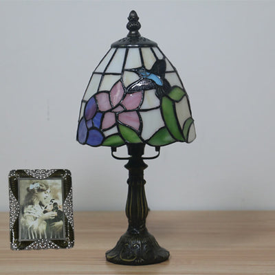 Lampe de table à 1 lumière en dôme conique en verre teinté Tiffany de style européen 