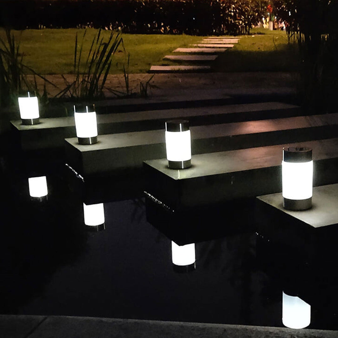 Solar Kunststoff Zylindrisches Design LED Außen Rasenlicht 