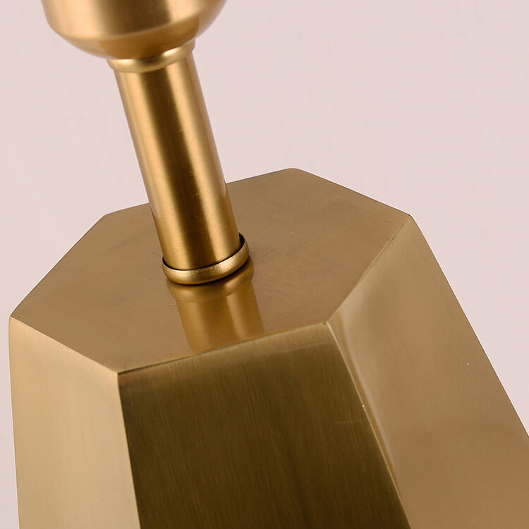 Lampe de table à 1 lumière à base géométrique en métal et tissu artistique de luxe