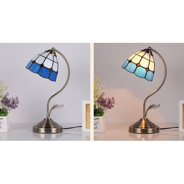 European Vintage Tiffany Round Head Glass Hardware 1-Light Table Lamp