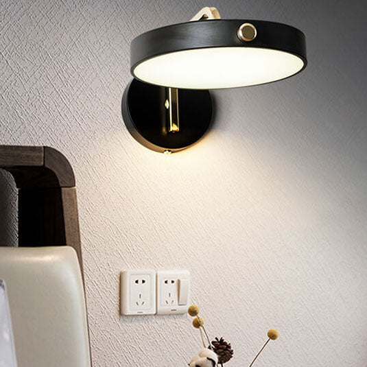 Modern Light Luxury Nordic Pie-shaped LED Wall Sconce Lamp