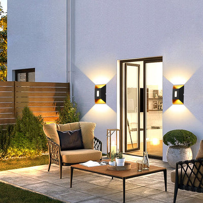 Lampe murale LED de patio étanche moderne en aluminium avec lentille 