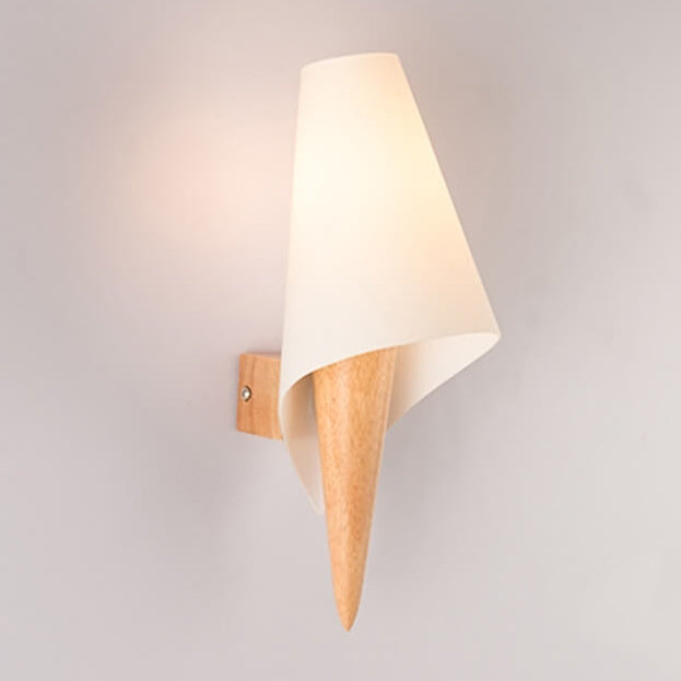Applique murale 1 lumière avec abat-jour en verre blanc évasé nordique 