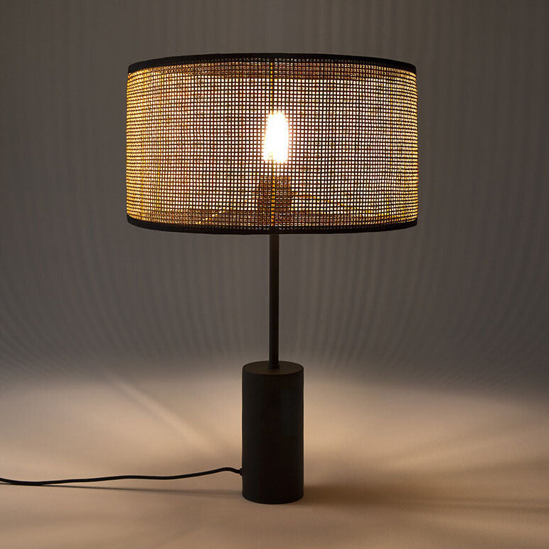 Traditionelle rustikale Rattan-Weberei Zylinder 1-Licht Tischlampe für das Heimbüro 