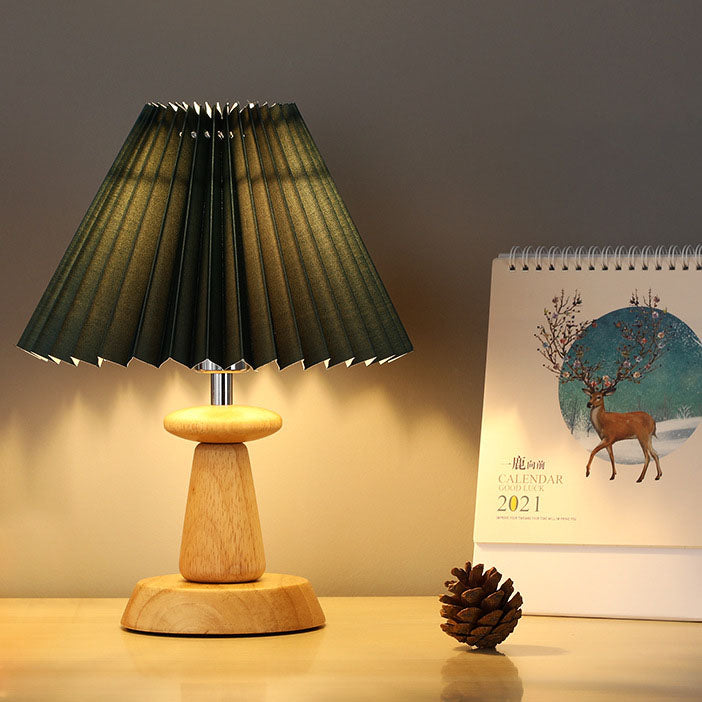 Zeitgenössische skandinavische Tischlampe mit massivem Holzfuß und PVC-Lampenschirm, 1-Licht für Schlafzimmer 