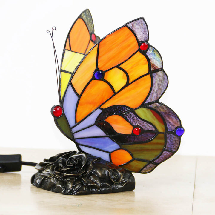 Traditionelle Tiffany-Glas-Harz-Schmetterlingsform Nachtlicht 1-flammige Tischlampe für Schlafzimmer &amp; Wohnzimmer 