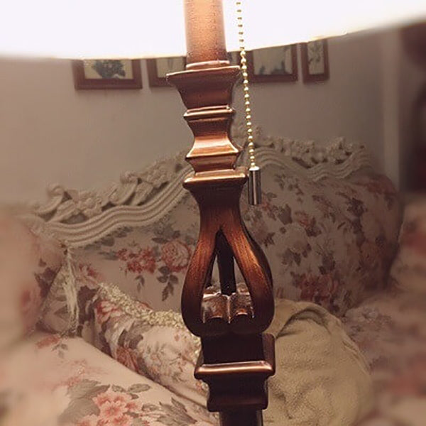 Moderne europäische Retro-Plissee-Stoff 1-Licht Stehende Stehlampe 