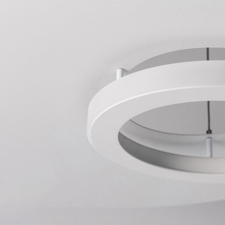 Moderne, minimalistische LED-Pendelleuchte aus Aluminium in Hutform 