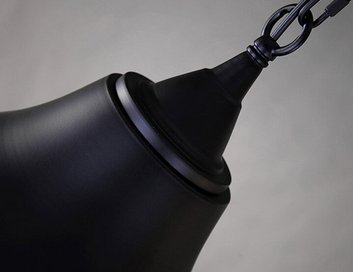Lámpara colgante de 1 luz de hierro con forma de cuerno industrial vintage 