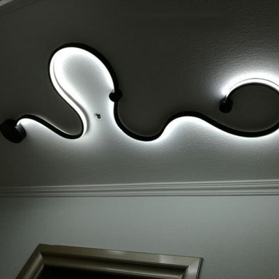 Modern Long Aluminum Snake Shaped 1-Light Curved LED Wall Sconce Lamp