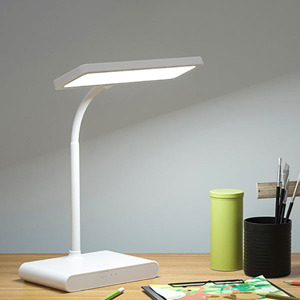 Einfache multifunktionale drehbare LED-Schreibtischlampe mit kabelloser Aufladung