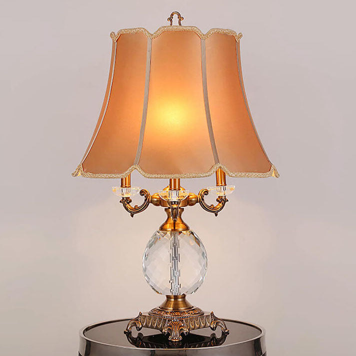 Lampe de table moderne avec abat-jour en tissu de luxe, base en cristal, 3/4 lumières 