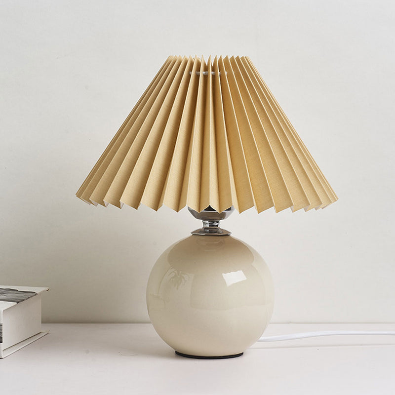 Nordic Minimalist Ceramic Pleated 1-Light Table Lamp