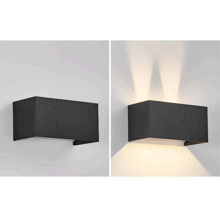 Moderne minimalistische LED-Lesewandleuchte aus Aluminium in quadratischer, flacher Form mit verstellbarem Lichtkegel für den Eingangsbereich 