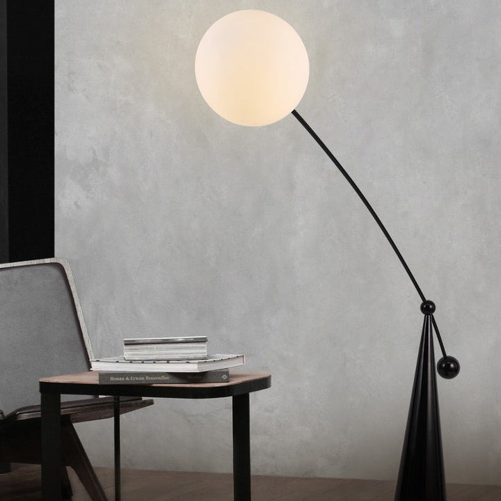 Lampe de sol contemporaine créative à base effilée pour canne à pêche, orbe en fer et verre à 1 lumière pour salon 