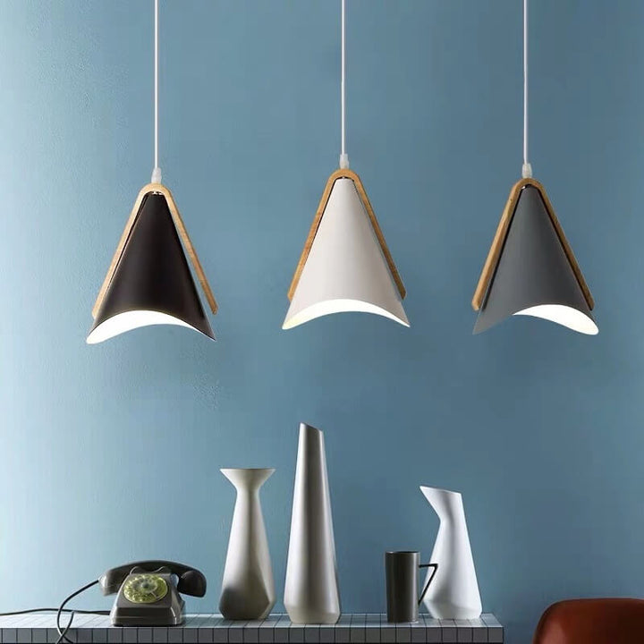 Suspension Luminaire Nordique Simple Cône à 1 Lumière 