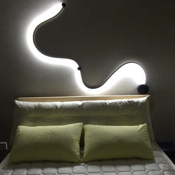 Modern Long Aluminum Snake Shaped 1-Light Curved LED Wall Sconce Lamp