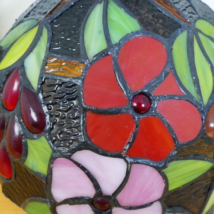 Tiffany-Tischlampe im traditionellen europäischen Stil mit herzförmigem Buntglas und Eisen, 1-flammig, für das Schlafzimmer 