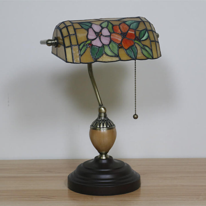 Europäische Tiffany-Blumen-Glas 1-Licht Banker Tischlampe 