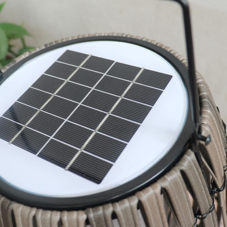 Lumière de paysage de pelouse LED solaire étanche portable en osier rustique moderne 