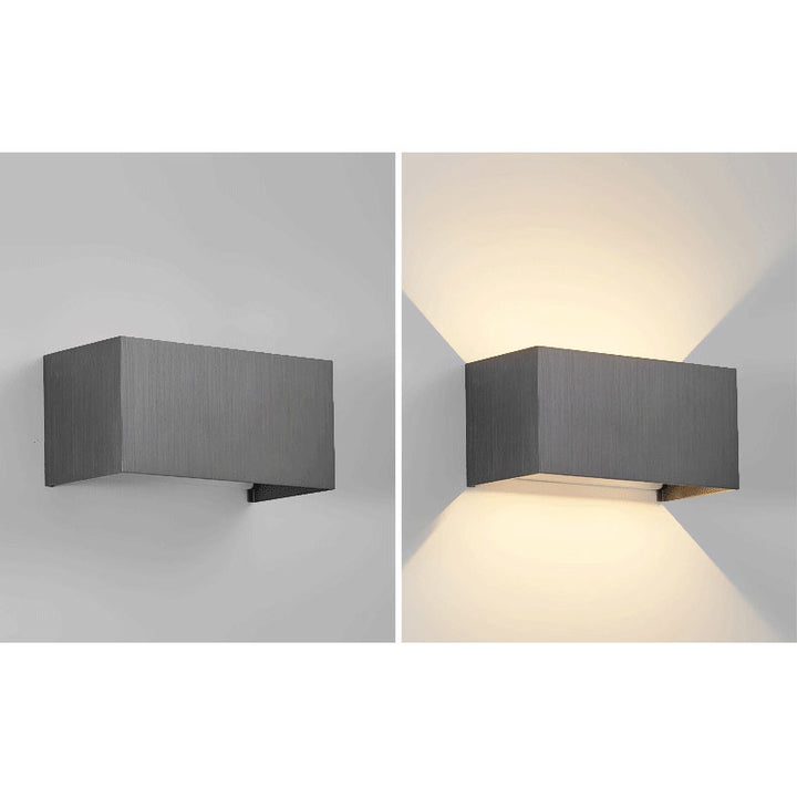 Moderne minimalistische LED-Lesewandleuchte aus Aluminium in quadratischer, flacher Form mit verstellbarem Lichtkegel für den Eingangsbereich 