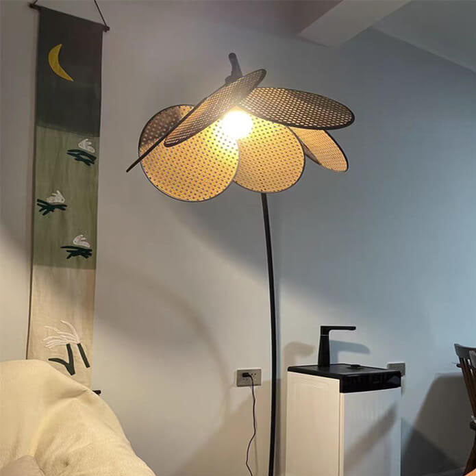 Traditional Japanese Rattan Flower Shape 1-Light Standing Floor Lamp For Living Room