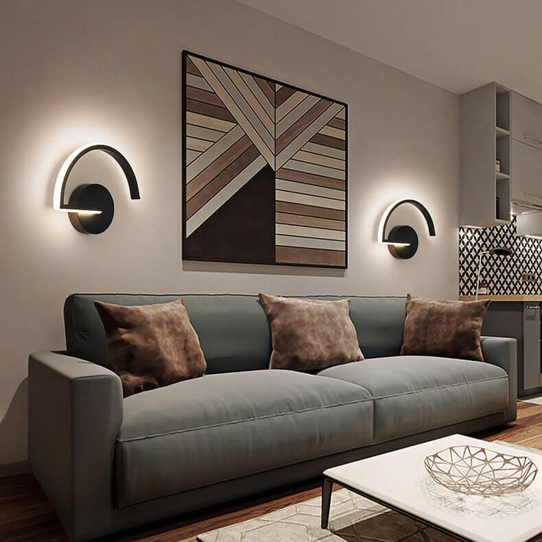 Moderne kreative halbrunde Eisen-LED-Wandleuchte 
