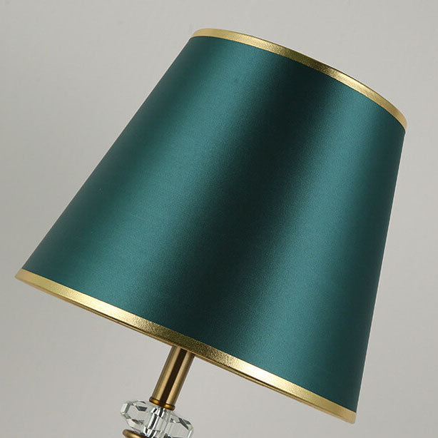 Moderne minimalistische Tischlampe aus Stoff mit einfarbiger Hardware und 1 Licht 