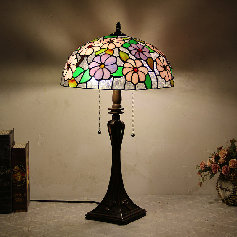 Tiffany-Tischlampe mit zweiflammiger Kuppel aus Buntglas mit Blumenmuster 